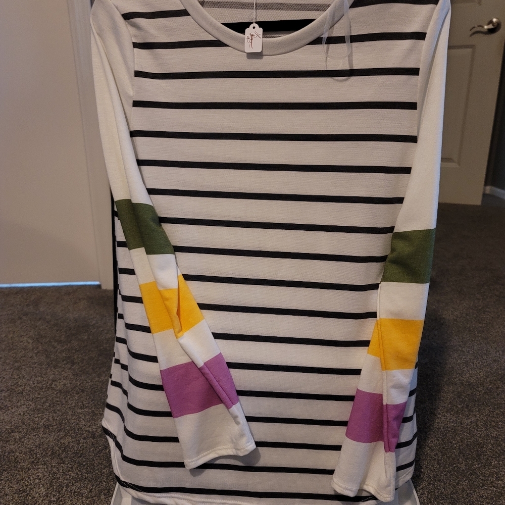 Boutique NWT XL long sleeve shirt